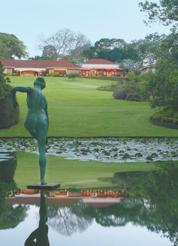 Magnificent Garden Lodge on 30 acres outside Durban